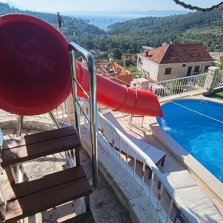 Vakantiehuis Gustirna *