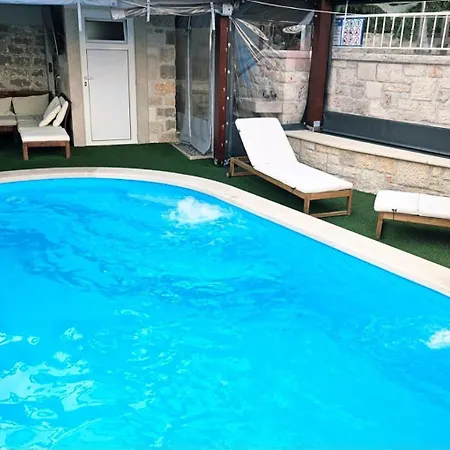 Holiday Gustirna بيت للعطل Selca (Brac)