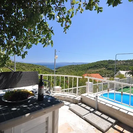 بيت للعطل Holiday Gustirna Selca (Brac)