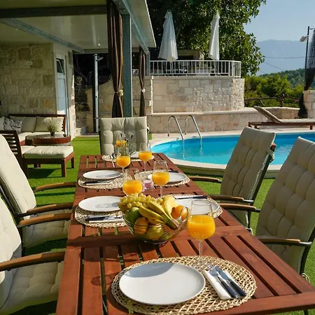 بيت للعطل Holiday Gustirna