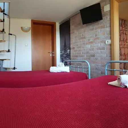 بيت للعطل Holiday Gustirna Selca (Brac)