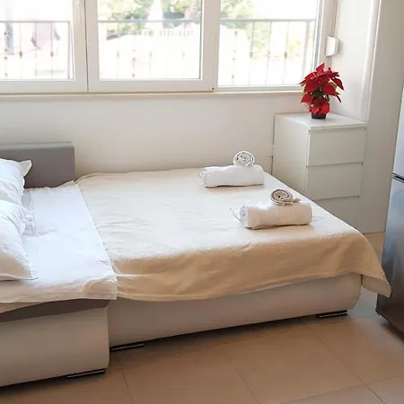 Holiday Gustirna بيت للعطل Selca (Brac)